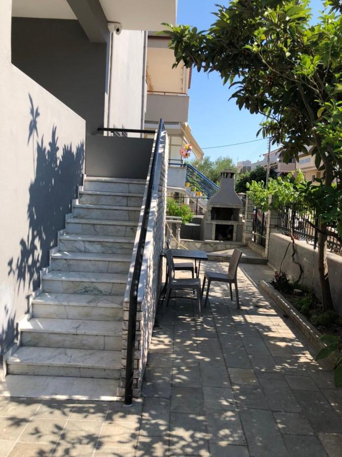 Glykanisos Suites Néa Péramos Eksteriør billede