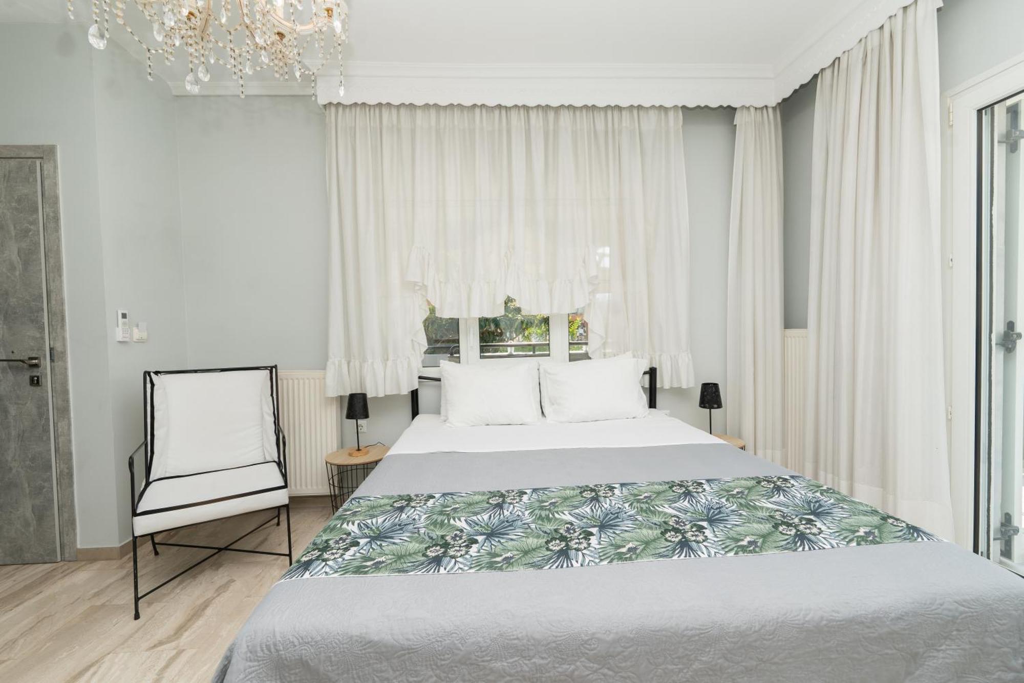 Glykanisos Suites Néa Péramos Eksteriør billede