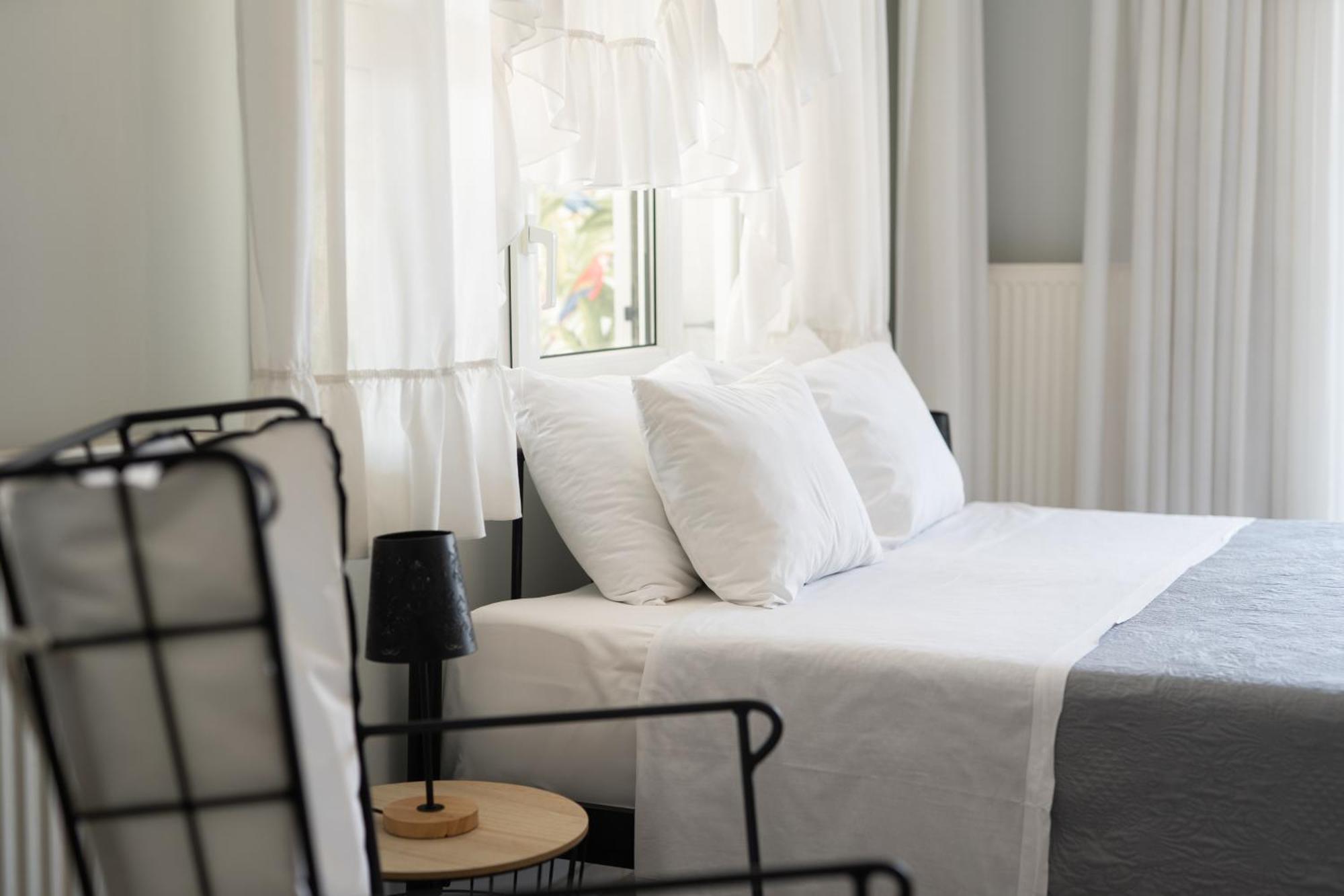 Glykanisos Suites Néa Péramos Eksteriør billede