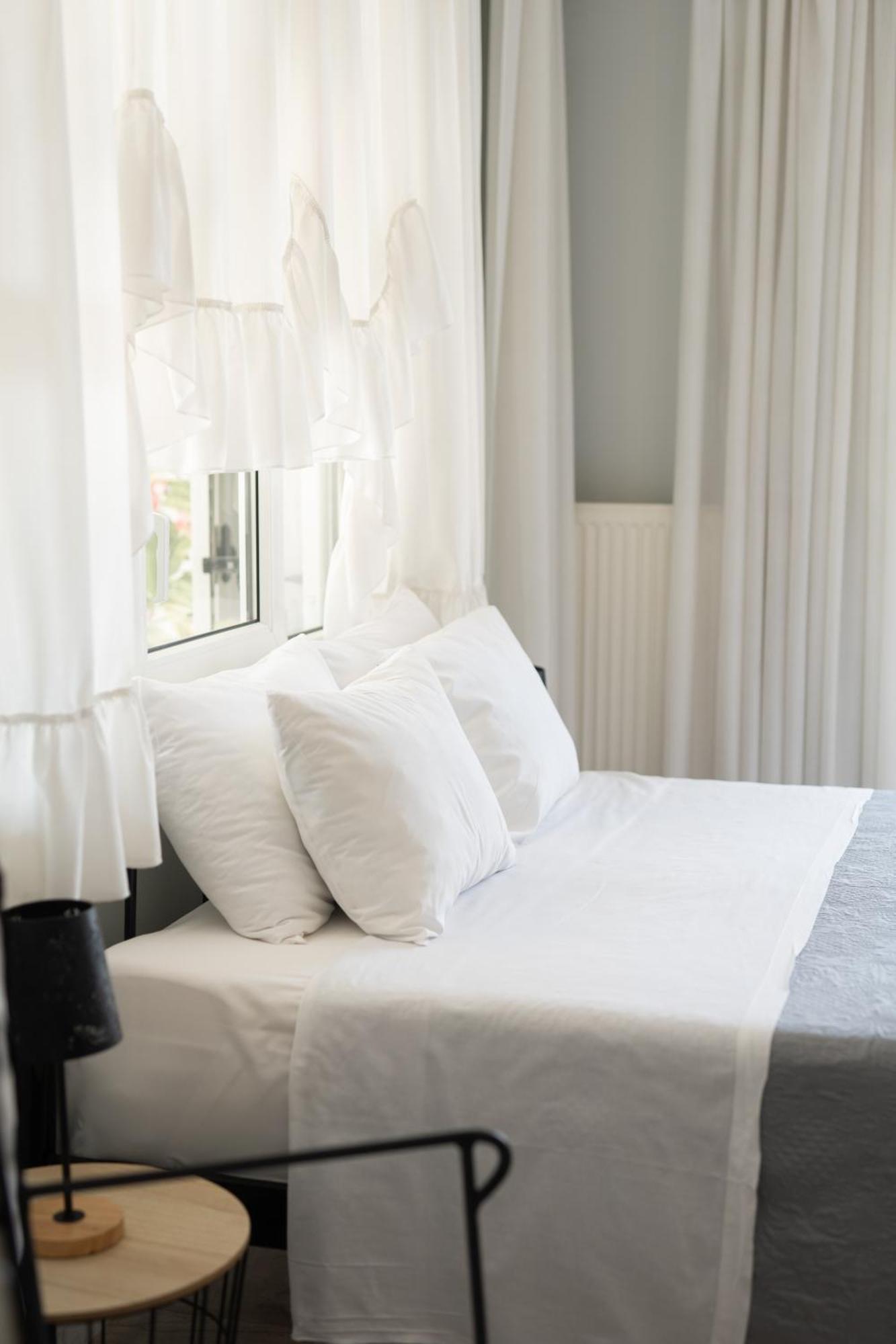 Glykanisos Suites Néa Péramos Eksteriør billede